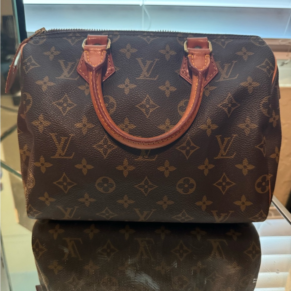 Vintage Louis Vuitton speedy